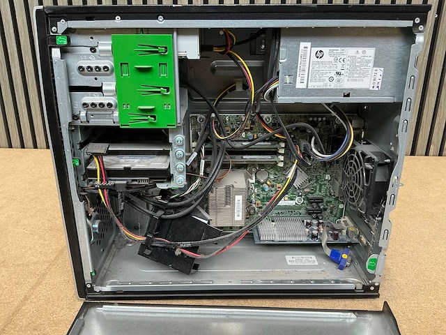 Hp compaq 6200 pro mt pc desktop - afbeelding 2 van  2
