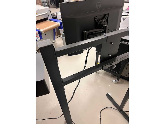 Hp computer + monitor + standaard (5x) - afbeelding 7 van  10