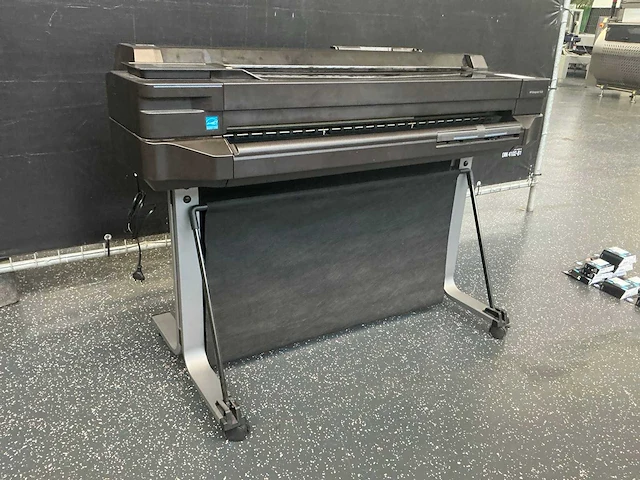 Hp cq893c designjet t520 plotter - afbeelding 1 van  18