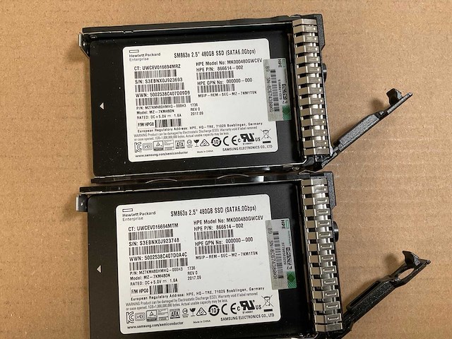 Hp (d3700), 2x 480 ssd(mk000480gwcev) - 2x 1.92 tb ssd(mk001920gwcfb) - 4x 1.2 tb sas(eg1200jemda) - 16x 1.2 tb sas(eg1200jehmc) network attached storage - afbeelding 1 van  11