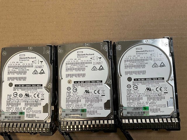 Hp (d3700), 2x 480 ssd(mk000480gwcev) - 2x 1.92 tb ssd(mk001920gwcfb) - 4x 1.2 tb sas(eg1200jemda) - 16x 1.2 tb sas(eg1200jehmc) network attached storage - afbeelding 6 van  11