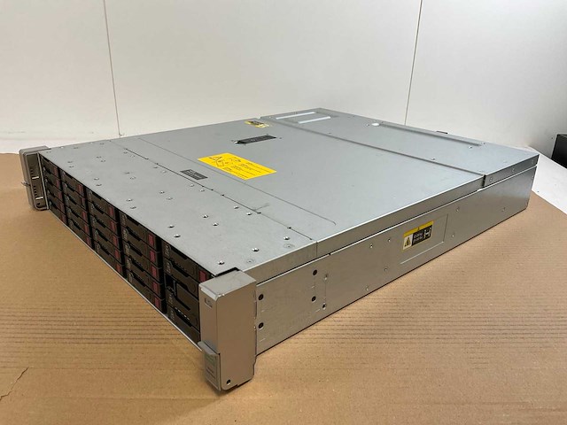 Hp (d3700), 2x 480 ssd(mk000480gwcev) - 2x 1.92 tb ssd(mk001920gwcfb) - 4x 1.2 tb sas(eg1200jemda) - 16x 1.2 tb sas(eg1200jehmc) network attached storage - afbeelding 8 van  11