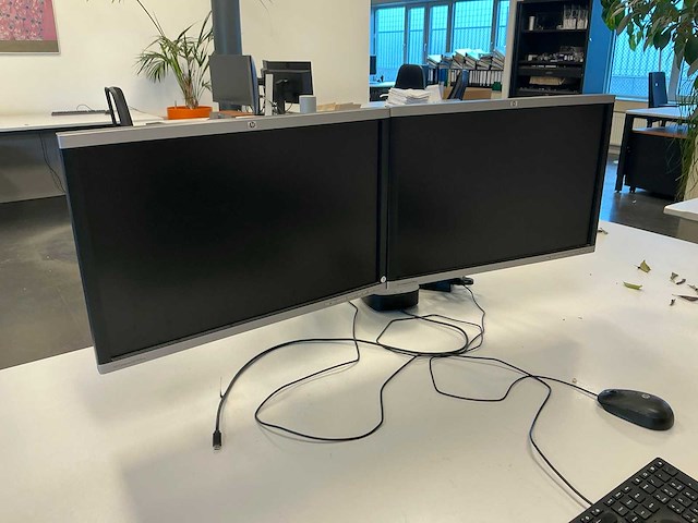 Hp diverse monitor (6x) - afbeelding 1 van  8