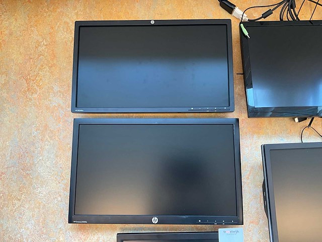 Hp diverse monitoren (5x) - afbeelding 2 van  5