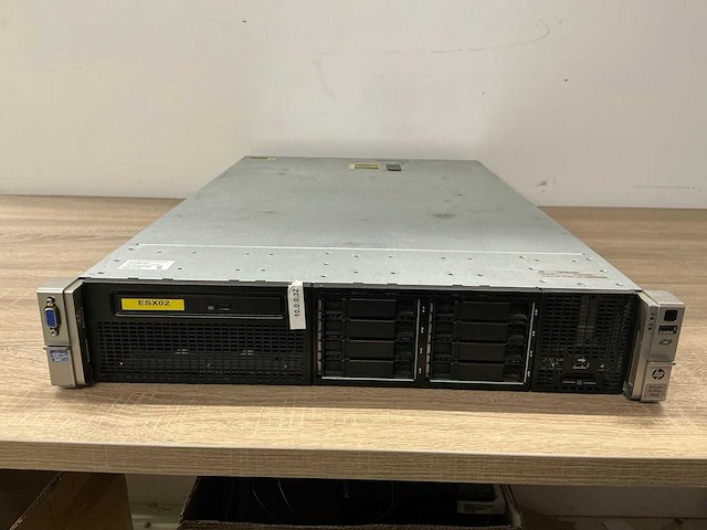Hp dl380e gen8 server - afbeelding 1 van  8