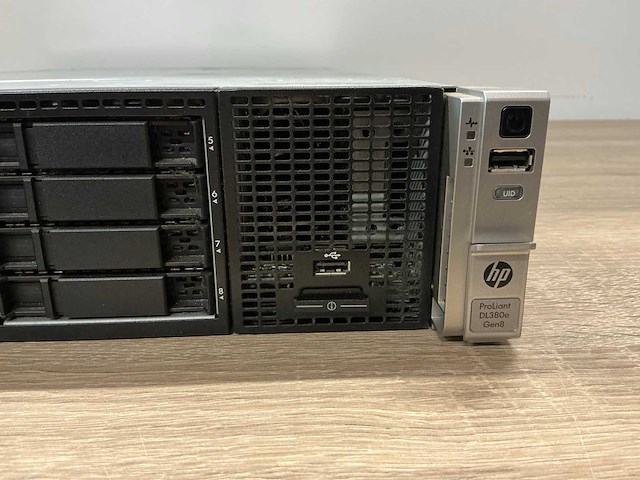 Hp dl380e gen8 server - afbeelding 2 van  8