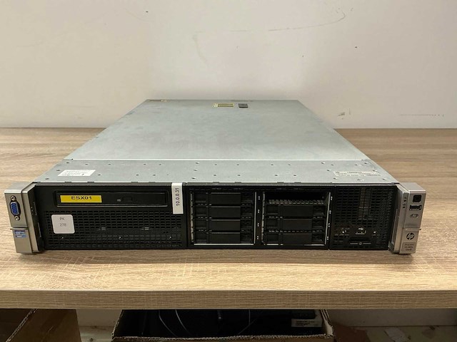 Hp dl380e gen8 server - afbeelding 1 van  9