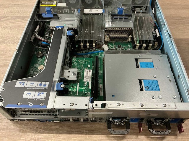 Hp dl380e gen8 server - afbeelding 9 van  9