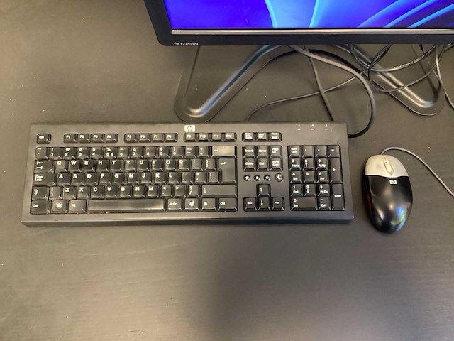 Hp dubbele monitor op draagarm - afbeelding 9 van  9