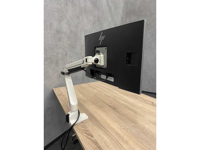 Hp e233 - 23" monitor met monitorarm - dp, hdmi, vga, usb - afbeelding 15 van  16