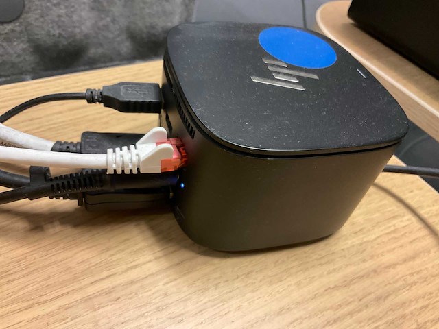 Hp e233 monitoren en dockingstation - afbeelding 3 van  6