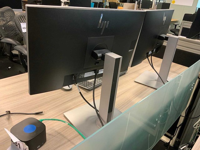 Hp e233 monitoren en dockingstation - afbeelding 4 van  5