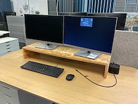 Hp e233 monitoren en dockingstation - afbeelding 2 van  9
