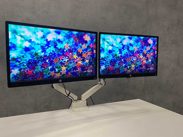 Hp e240 - 24" monitoren op dubbele monitorarm - dp, hdmi, vga - afbeelding 1 van  13