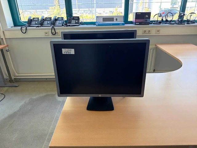 Hp e241i monitor (2x) - afbeelding 1 van  4