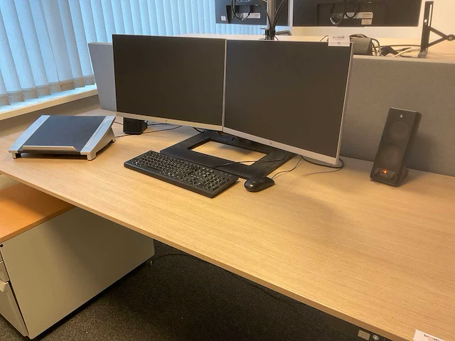 Hp e243i monitor (2x) - afbeelding 1 van  6