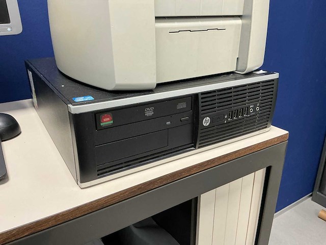 Hp elite 8300 sff desktop - afbeelding 2 van  2