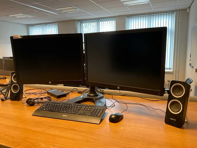 Hp elite display e242 monitor (2x) - afbeelding 2 van  6