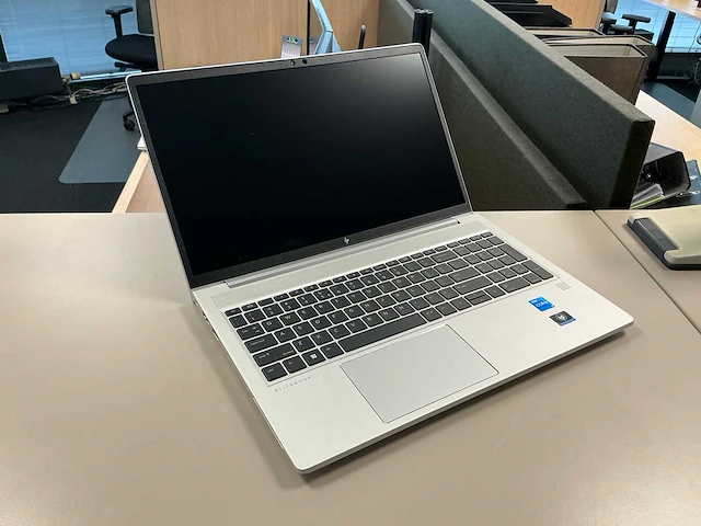 Hp elitebook 650 15.6 inch g9 notebook pc laptop - afbeelding 1 van  6