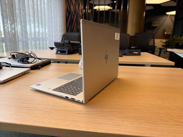 Hp elitebook 660 g11 zakelijke laptop (premium model) zonder hardeschijf - afbeelding 4 van  5