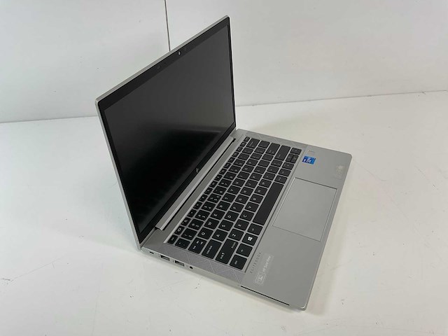 Hp elitebook 830 g8 13.3”, core(tm) i7 11th gen, 16 gb ram, 512 gb nvme laptop - afbeelding 1 van  5