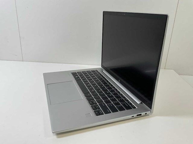 Hp elitebook 845 g9 14”, amd ryzen 5 pro 6650u with radeon graphics, 16 gb ram, 512 gb nvme touchscreen laptop - afbeelding 2 van  5