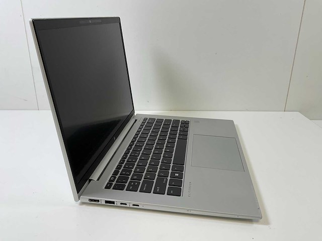 Hp elitebook 845 g9 14”, amd ryzen 5 pro 6650u with radeon graphics, 16 gb ram, no hdd touchscreen laptop - afbeelding 2 van  7