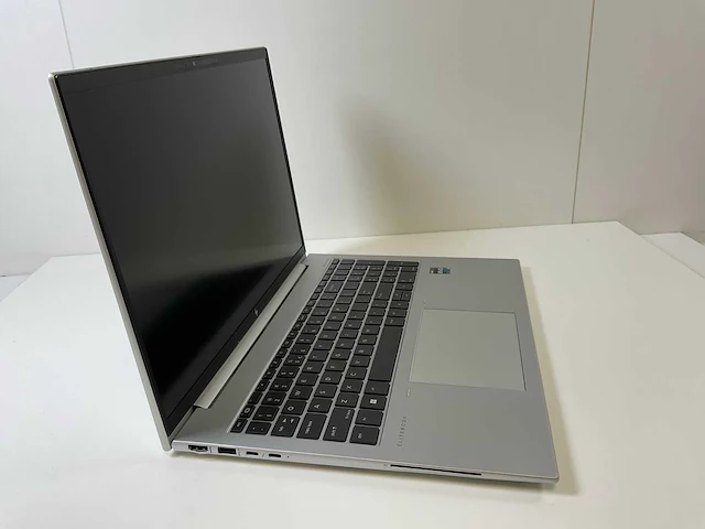 Hp elitebook 860 g10 16”, core(tm) i5 13th gen, 16 gb ram, 512 gb nvme laptop - afbeelding 2 van  7