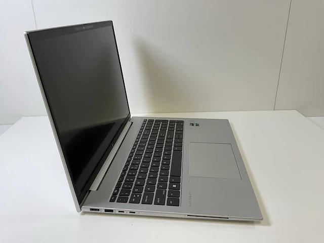 Hp elitebook 860 g10 16”, core(tm) i5 13th gen, 16 gb ram, 512 gb nvme laptop - afbeelding 2 van  7