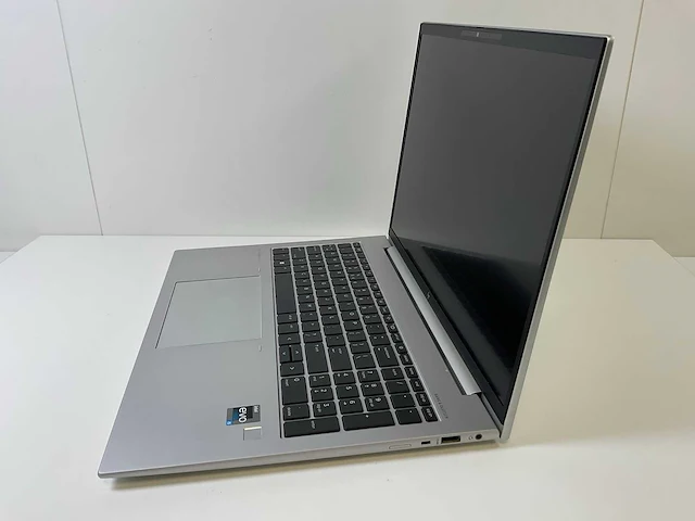 Hp elitebook 860 g10 16”, core(tm) i5 13th gen, 16 gb ram, 512 gb nvme laptop - afbeelding 3 van  7