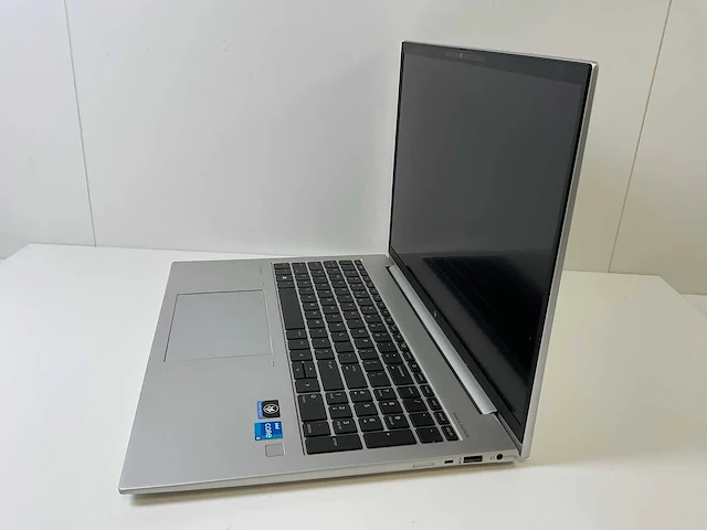 Hp elitebook 860 g9 16”, core(tm) i5 12th gen, 16 gb ram, 256 gb nvme laptop - afbeelding 2 van  6