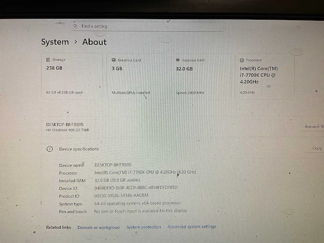 Hp elitedesk 800 g3 desktop en monitor in verrijdbaar frame - afbeelding 4 van  6