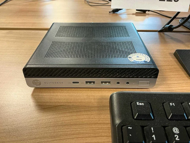 Hp elitedesk 800 g5 desktop met monitor - afbeelding 3 van  5