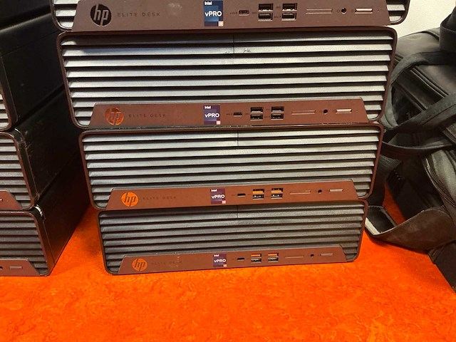 Hp elitedesk 800 g9 desktop (5x) - afbeelding 3 van  5