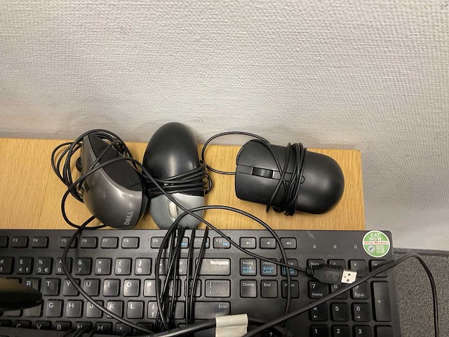 Hp elitedisplay/ compaq - monitor en toetsenbord (3x) - afbeelding 3 van  6