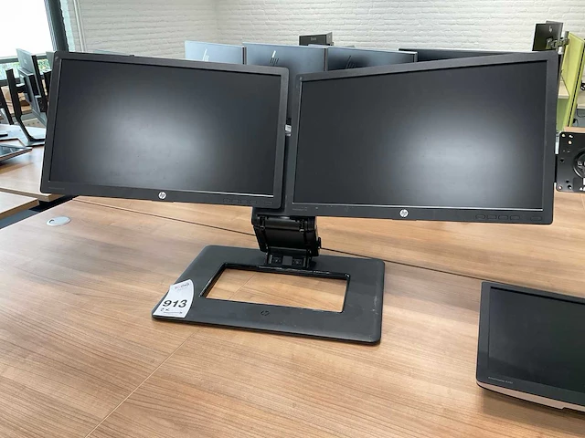 Hp elitedisplay e232 monitoren op steun (2x) - afbeelding 13 van  17