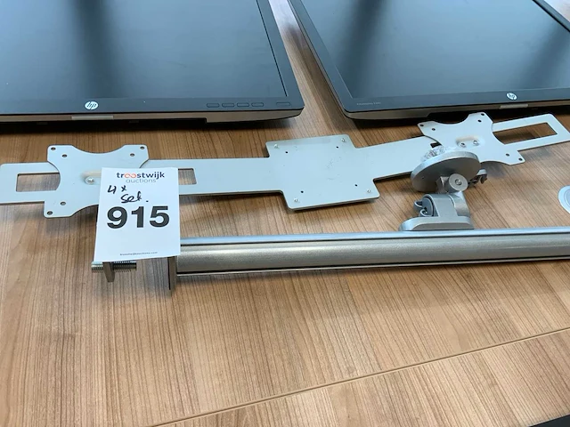 Hp elitedisplay e242 2 monitoren op arm (4x) - afbeelding 8 van  9