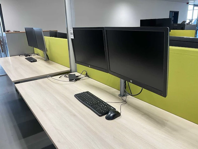 Hp elitedisplay e242 monitor (4x) - afbeelding 1 van  9