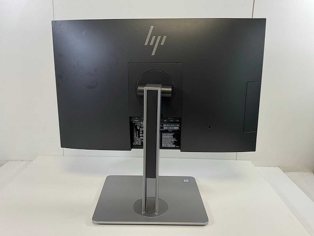 Hp eliteone 800 g4 24”, core(tm) i5 8th gen, 16gb ram(2x 8gb), 256gb nvme all-in-one desktops (2x) - afbeelding 1 van  1