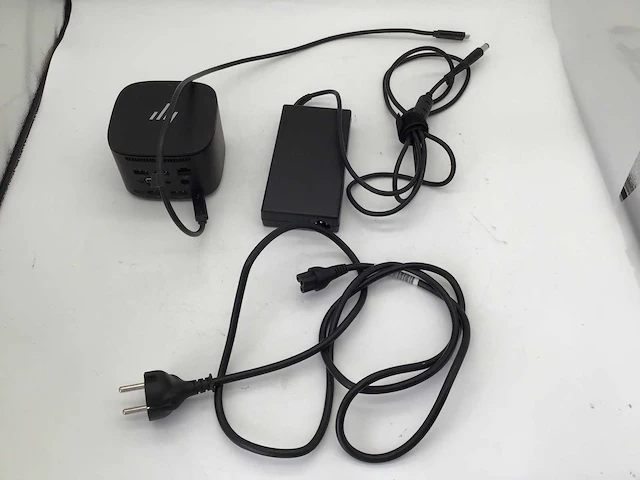 Hp hsn-ix01 dockingstation met 120 watt voeding - afbeelding 8 van  8