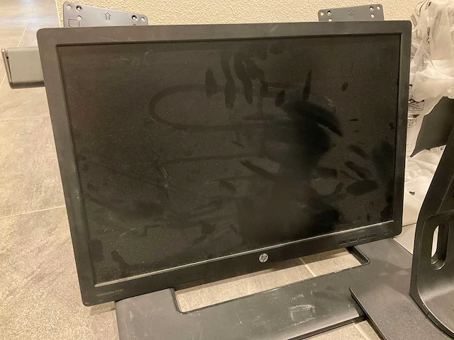 Hp, iiyama monitorsteunen en monitoren (28x) - afbeelding 2 van  11
