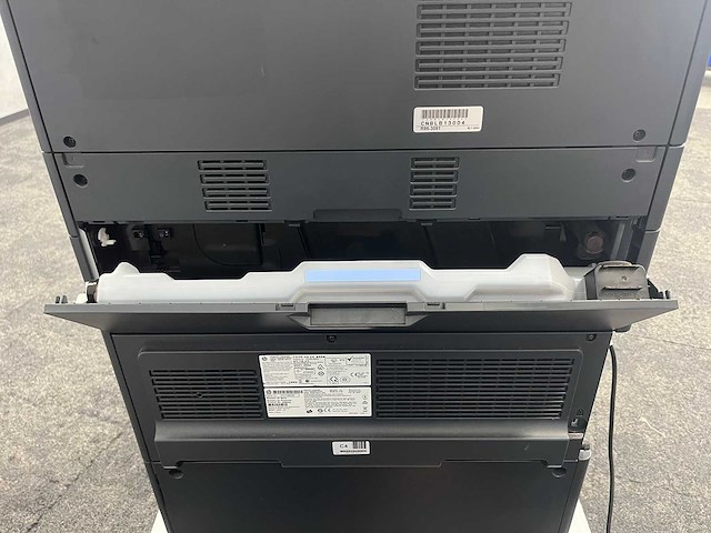 Hp laserjet 700 color mfp m775 - printer/ kopieerapparaat - afbeelding 4 van  17