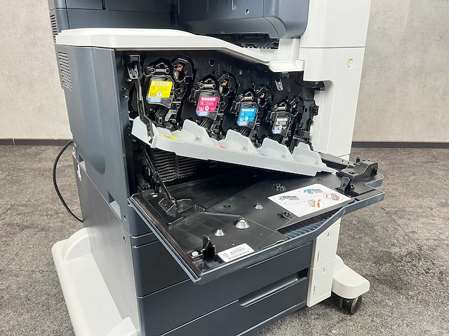 Hp laserjet 700 color mfp m775 - verrijdbare laserprinter - afbeelding 6 van  22
