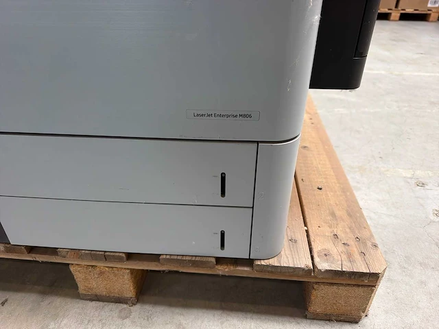 Hp laserjet enterprise m806 a3 laserprinter (8x) - afbeelding 8 van  13