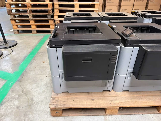 Hp laserjet enterprise m806 a3 laserprinter (8x) - afbeelding 9 van  13