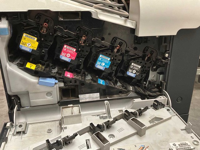 Hp laserjet pro 500 color digitale kleurenprinter - afbeelding 4 van  6