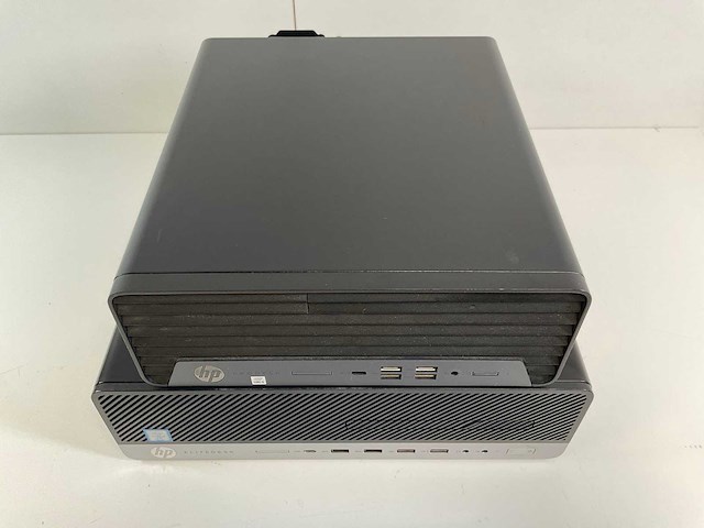 Hp mix model desktops - check description (2x) - afbeelding 1 van  6
