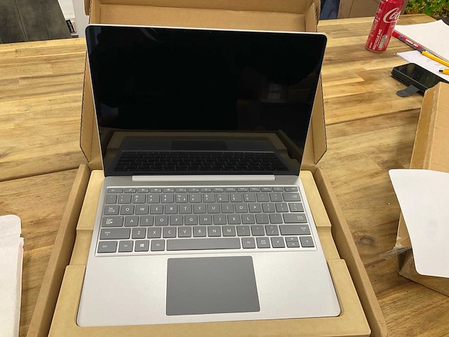 Hp model 1943 laptop - afbeelding 2 van  7