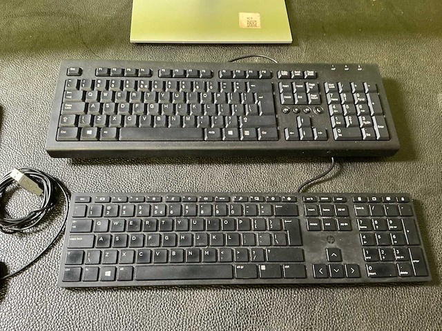 Hp monitor (2x) - afbeelding 6 van  7