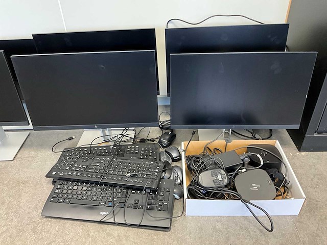 Hp monitor en toebehoren (7x) - afbeelding 2 van  3